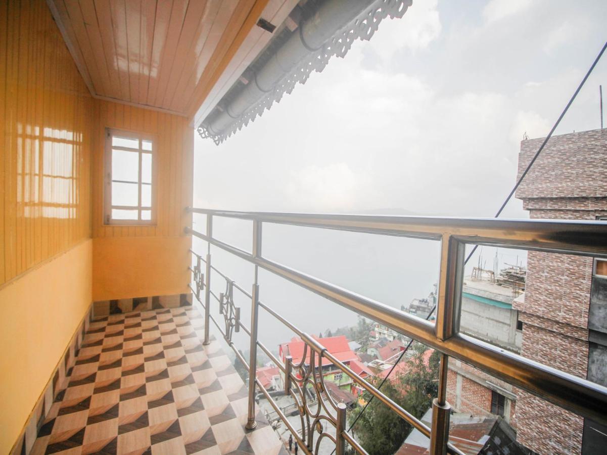 Oyo 79616 Hotel Mayur ダージリン エクステリア 写真